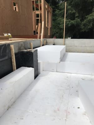 EPS Geofoam reduces the lateral load on a retaining wall