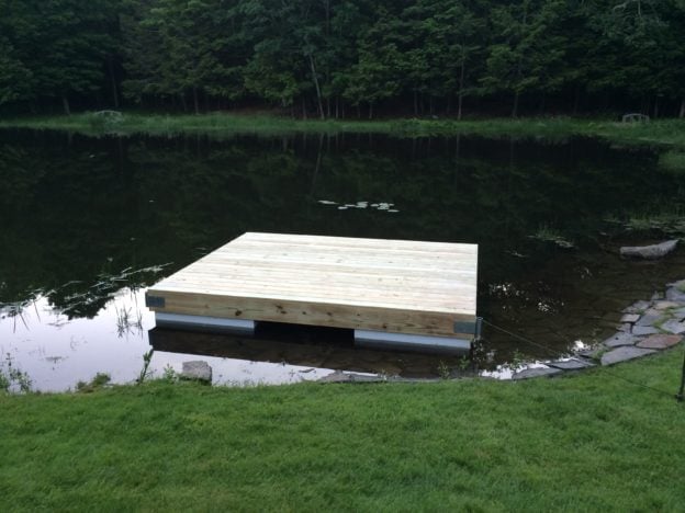 How do you build a floating dock?